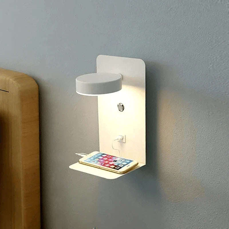 Lampada da tavolo LED BrightSpot con stazione di ricarica USB-C