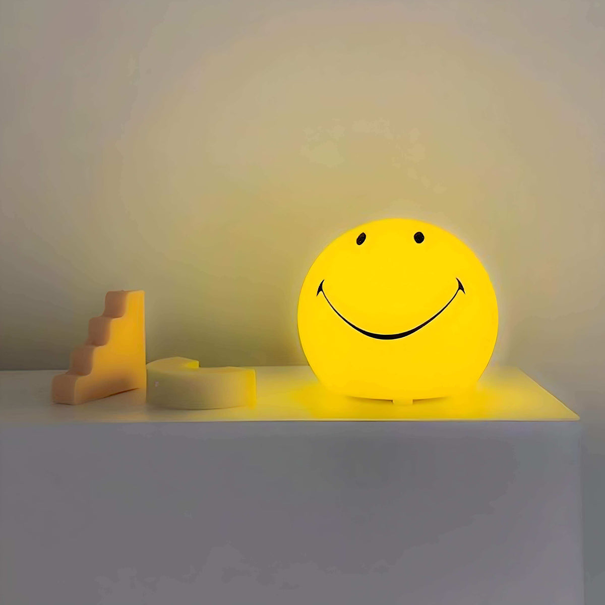 SmileyGlow dimmbare LED-Nachtlampe mit warmer Ambientebeleuchtung