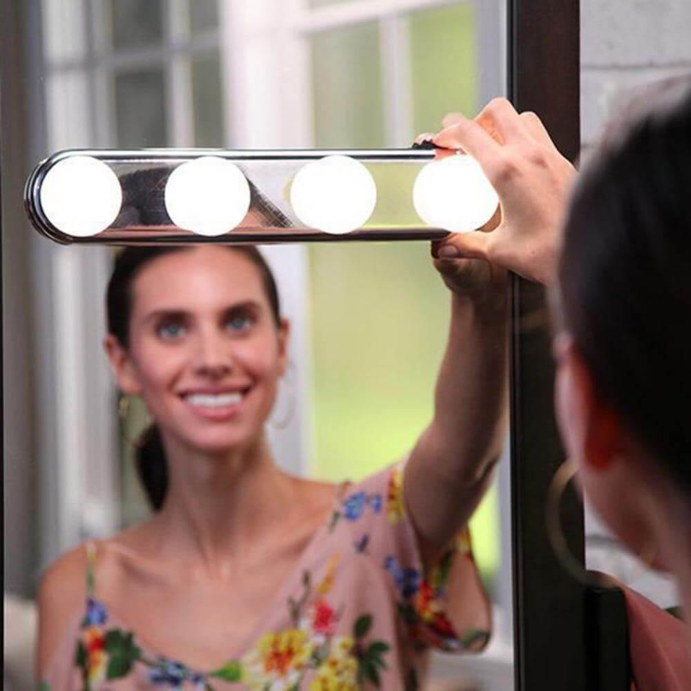 Lampada per specchio LED BrightFix con ventosa, per trucco e bagno