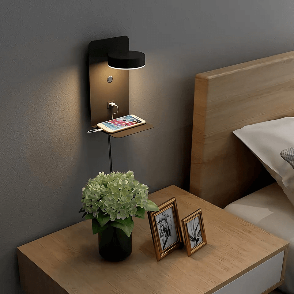 Lampada da tavolo LED BrightSpot con stazione di ricarica USB-C