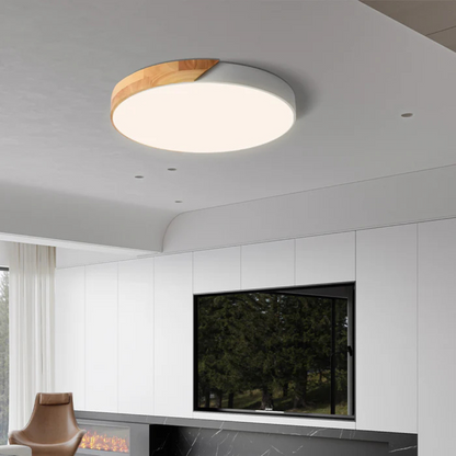 Plafoniera Delos in legno, dal design scandinavo, con illuminazione LED integrata