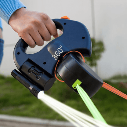 Guinzaglio doppio DoubleDog Flexline per due cani con sistema anti-groviglio e luce