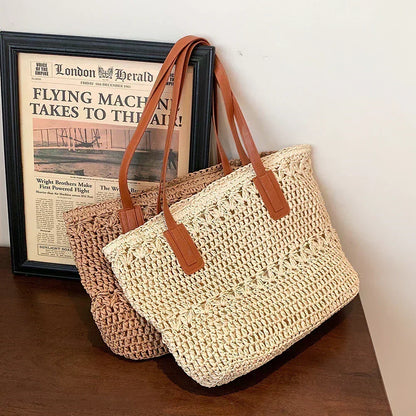 Genevieve-riettas met echtleren riemen – ruime zomerse shopper