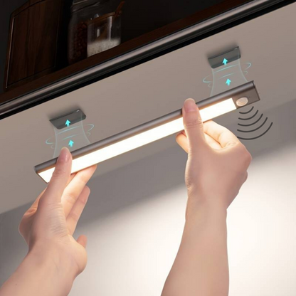 LuminaLux Kabellose LED-Leuchte mit Bewegungsmelder für Schränke und unter Hängeschränken