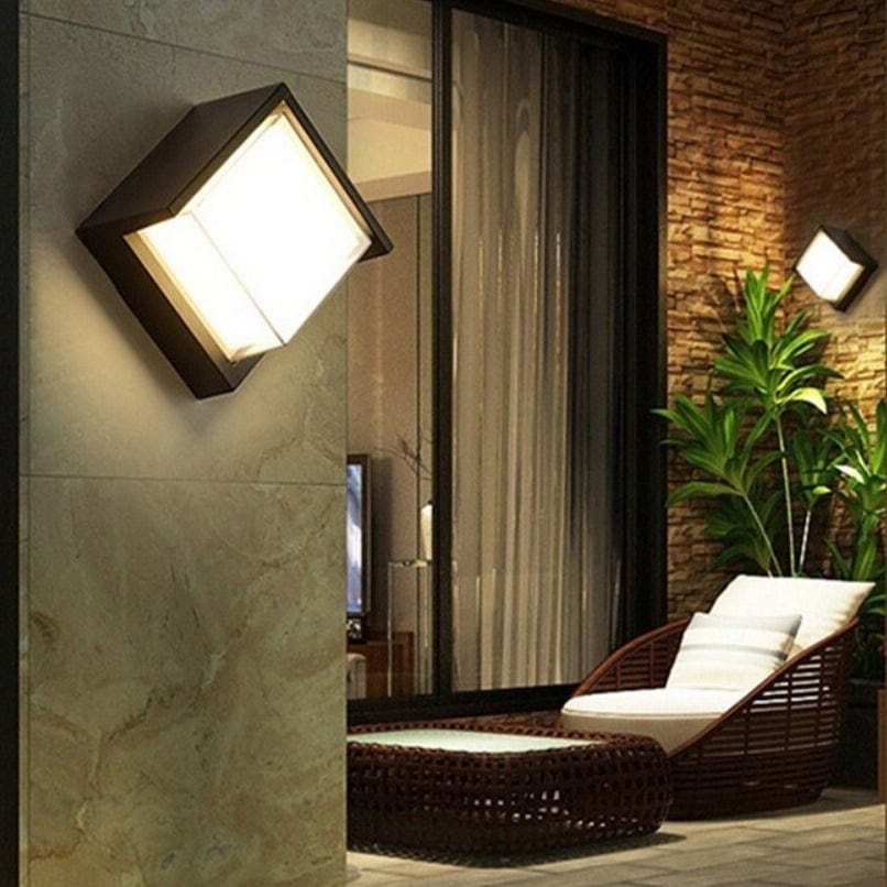 Moderne LED-Außenwandleuchte mit Bewegungssensor, IP65