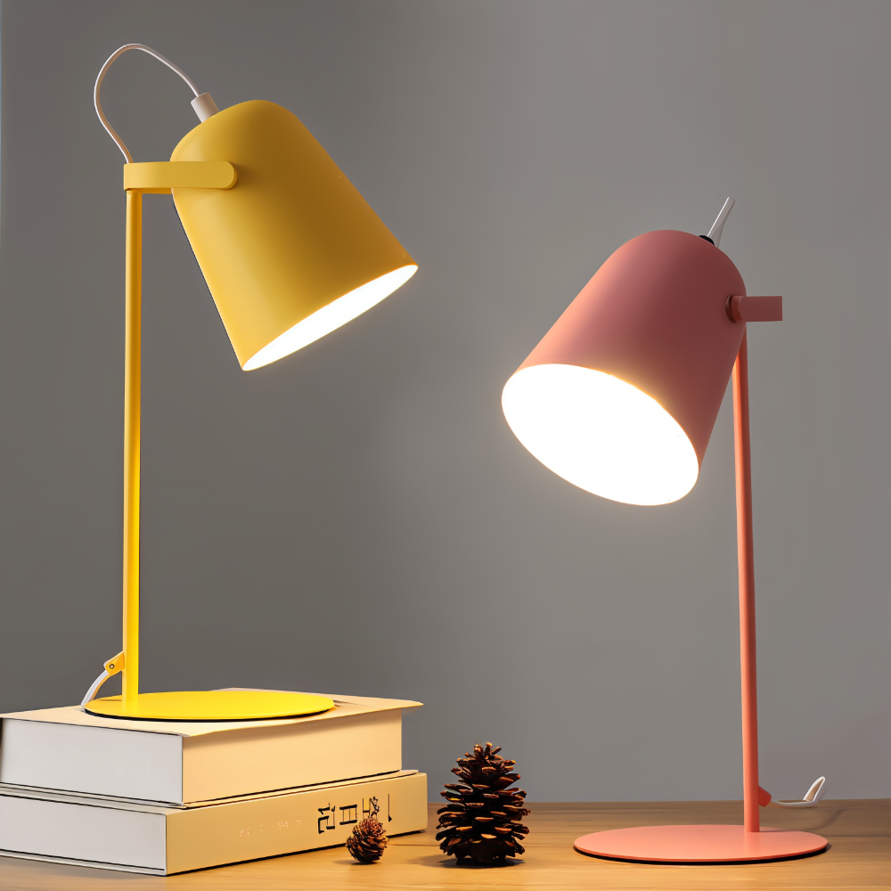 Lampada da tavolo moderna orientabile con luce da lettura regolabile