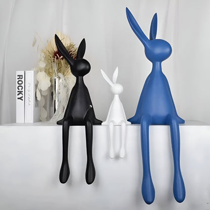 Moderne sitzende Osterhasen-Dekorationsfigur aus Kunstharz von ResinLux