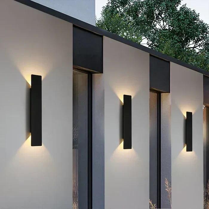 StormGlow Wetterfeste LED-Außenwandleuchte für Garten und Terrasse