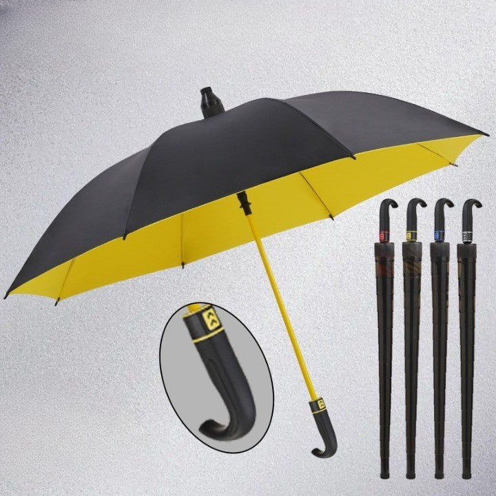 Ombrello antivento StormShield con manico curvo e struttura robusta