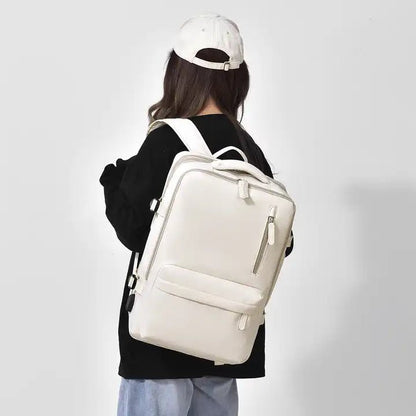 TrekVault wasserdichter Rucksack mit diebstahlsicherem Design und Laptopfach