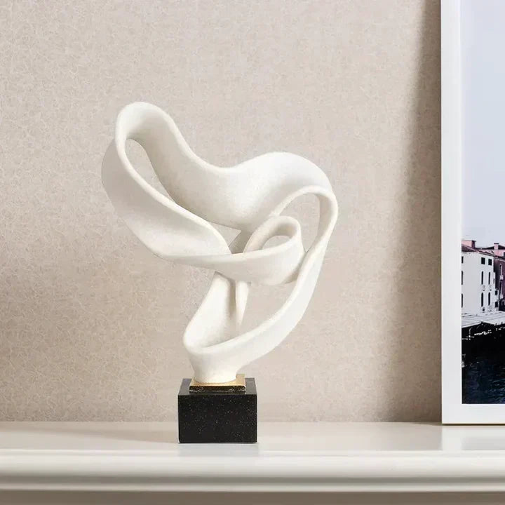 Vida moderne decoratieve sculptuur van hars voor een stijlvol interieur