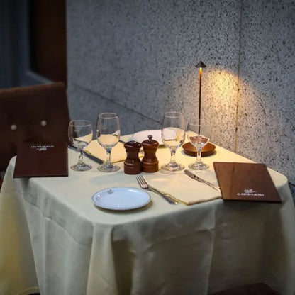 Lampada da tavolo LED wireless RadiantGlow con batteria ricaricabile