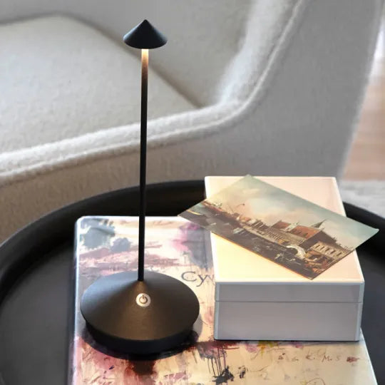 Lampada da tavolo LED wireless RadiantGlow con batteria ricaricabile